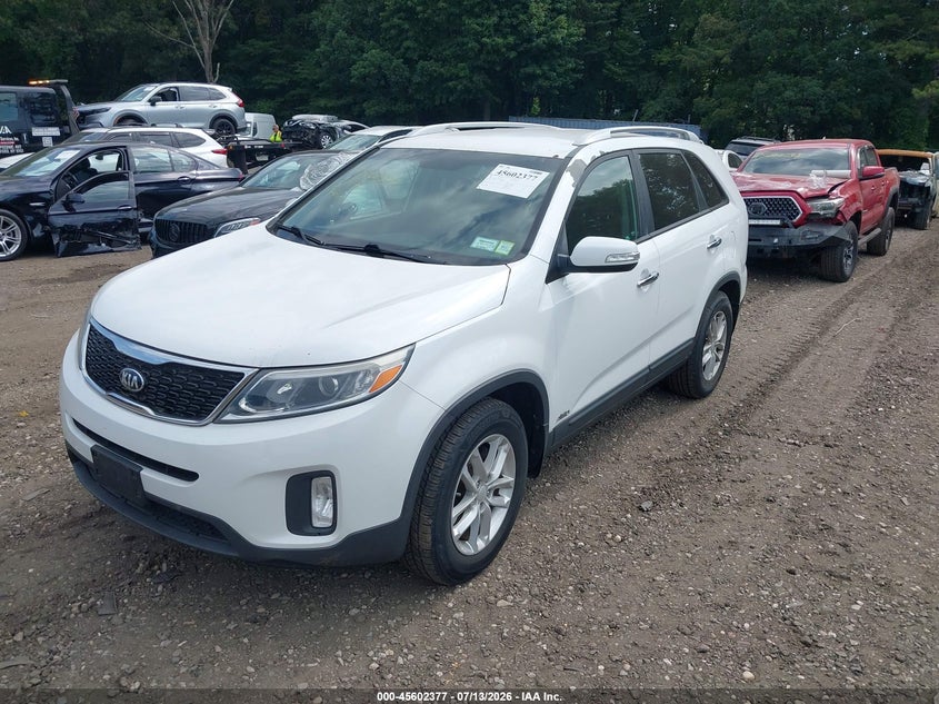 2014 Kia Sorento VIN 5XYKTCA61EG544481 IAAI salvage auction — NORMAL WEAR, Clear (New York), sold $675 on 2026-07-28 (photo 2)