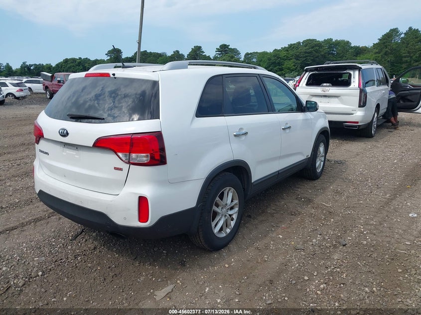 2014 Kia Sorento VIN 5XYKTCA61EG544481 IAAI salvage auction — NORMAL WEAR, Clear (New York), sold $675 on 2026-07-28 (photo 4)