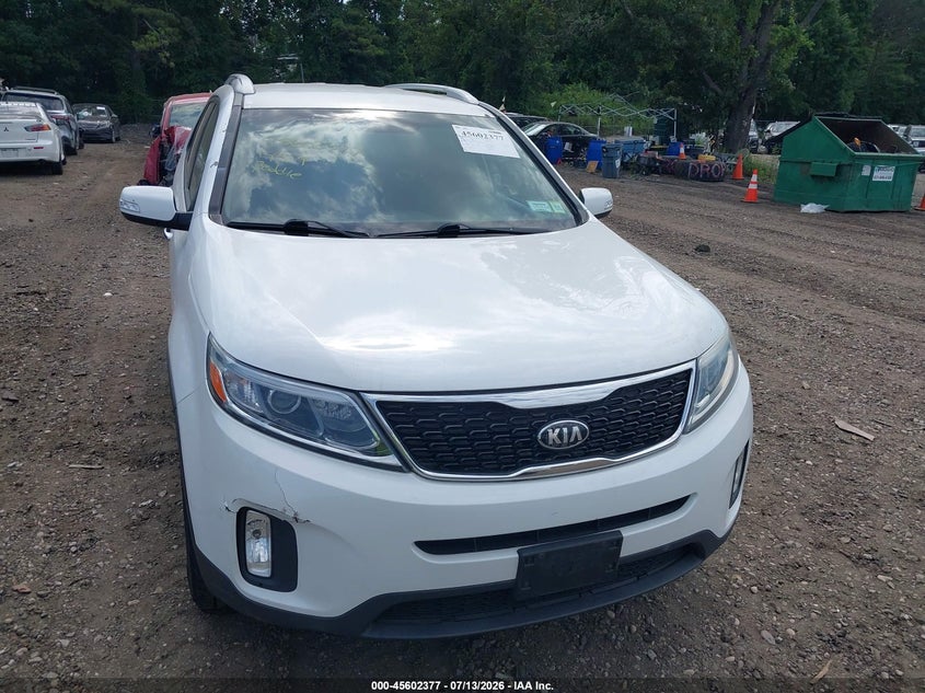 2014 Kia Sorento VIN 5XYKTCA61EG544481 IAAI salvage auction — NORMAL WEAR, Clear (New York), sold $675 on 2026-07-28 (photo 6)
