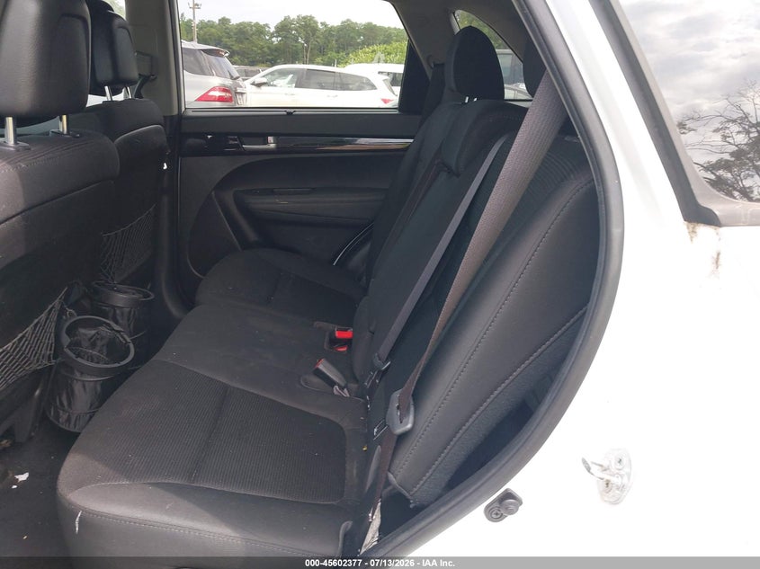 2014 Kia Sorento VIN 5XYKTCA61EG544481 IAAI salvage auction — NORMAL WEAR, Clear (New York), sold $675 on 2026-07-28 (photo 8)