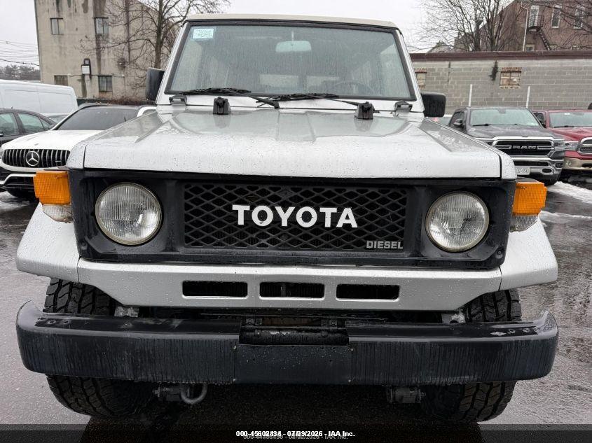 1989 Toyota Land cruiser VIN TW0V0BJ7309502733 IAAI salvage auction — NORMAL WEAR, Clear (New Jersey), sold $8,700 on 2026-07-30 (photo 6)