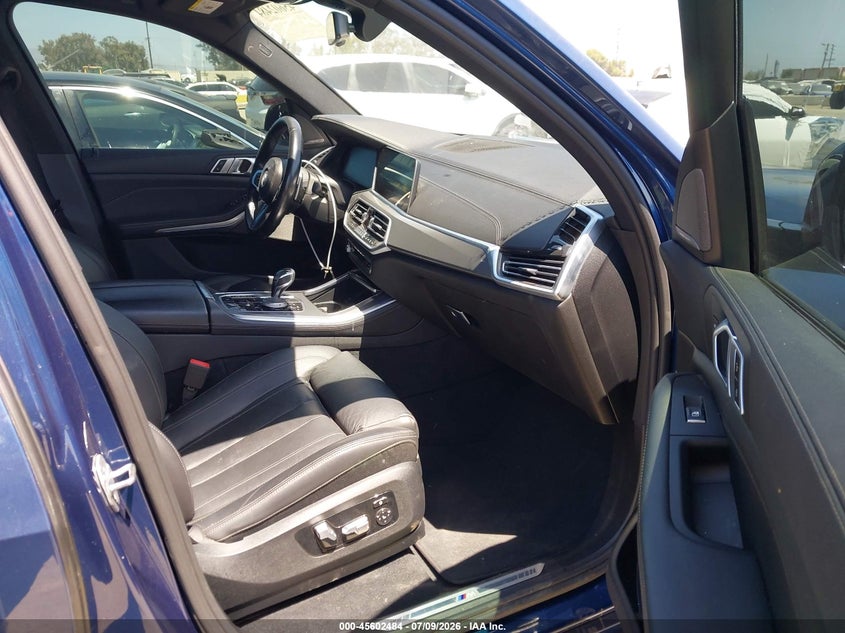 2021 BMW X5 VIN 5UXCR4C04M9G33559 IAAI salvage auction — LEFT SIDE, Salvage Title, sold $28,750 on 2026-07-29 (photo 5)