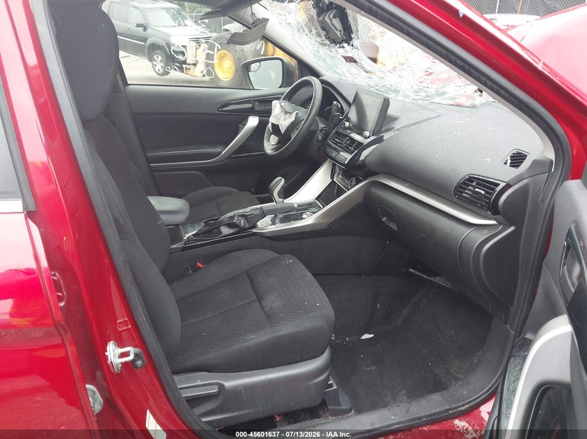 2022 Mitsubishi Eclipse cross VIN JA4ATVAA4NZ013542 IAAI salvage auction — FRONT END, Salvage Title, sold $350 on 2026-10-12 (photo 5)