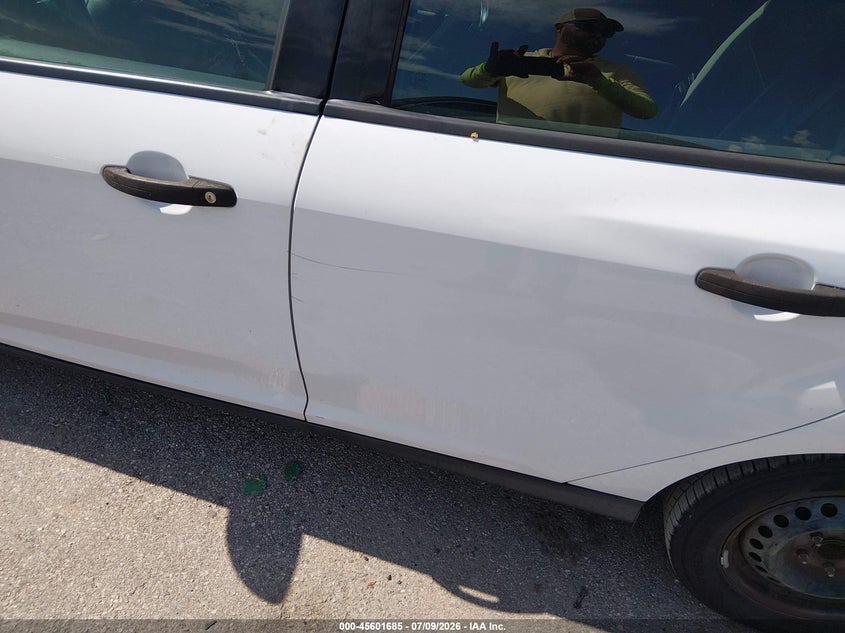 2013 Ford Focus VIN 1FADP3E27DL297495 IAAI salvage auction — NORMAL WEAR, Salvage Title, sold $250 on 2026-07-19 (photo 6)