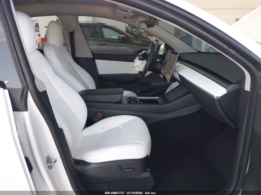 2022 Tesla Model y VIN 7SAYGDEF9NF380762 IAAI salvage auction — FRONT END, Salvage Title, sold $11,800 on 2026-09-11 (photo 5)