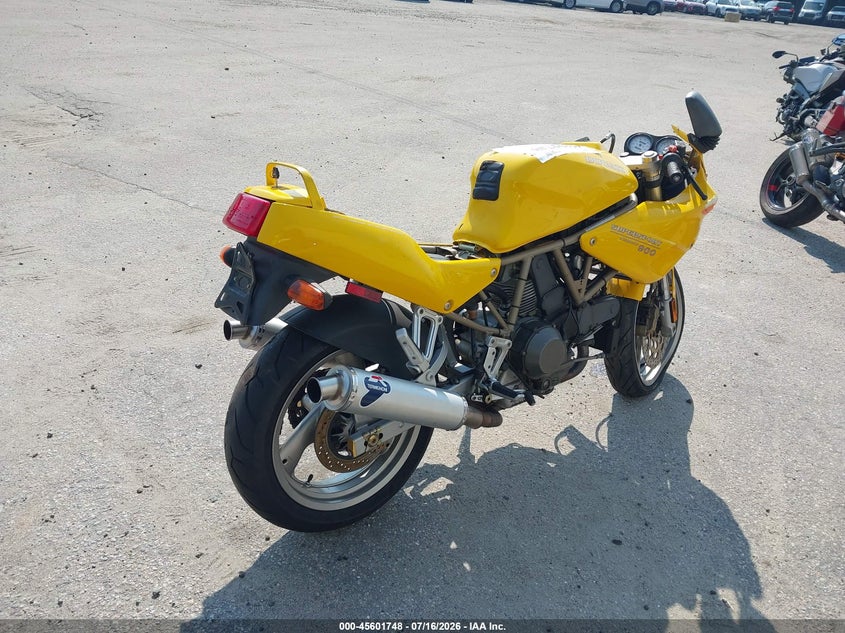 1998 Ducati 900 VIN ZDM1LC4M3WB026975 IAAI salvage auction — FRONT END, Salvage (Rhode Island), sold $25 on 2026-09-08 (photo 4)