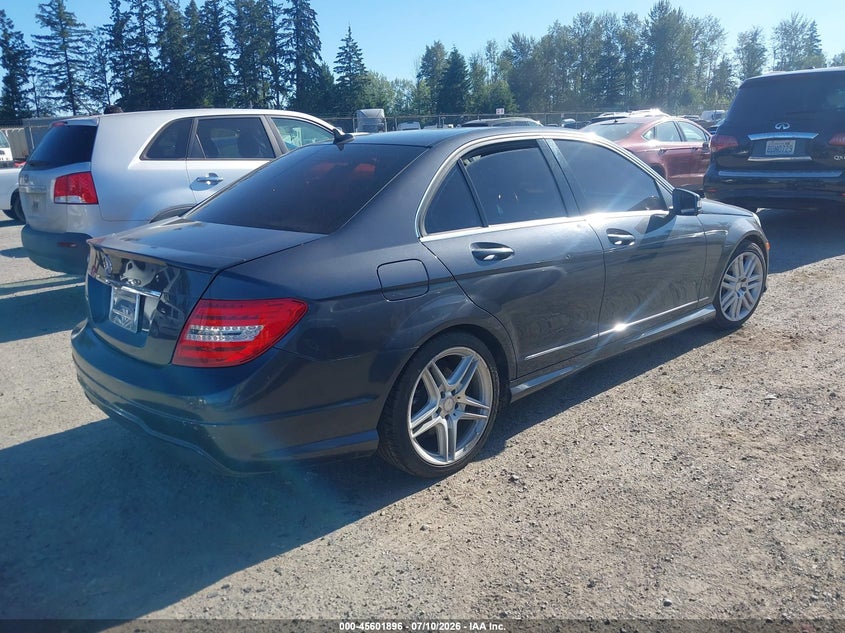 2013 Mercedes-benz C-klasse VIN WDDGF4HB0DR273781 IAAI salvage auction — NORMAL WEAR, Wait Title, sold $350 on 2026-08-12 (photo 4)