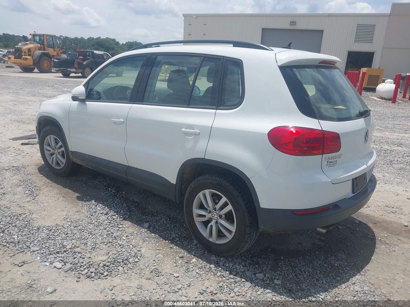 2016 Volkswagen Tiguan VIN WVGAV7AX6GW559369 IAAI salvage auction — RIGHT FRONT, Wait Title, sold $1,150 on 2026-08-23 (photo 3)