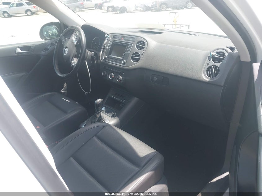 2016 Volkswagen Tiguan VIN WVGAV7AX6GW559369 IAAI salvage auction — RIGHT FRONT, Wait Title, sold $1,150 on 2026-08-23 (photo 5)