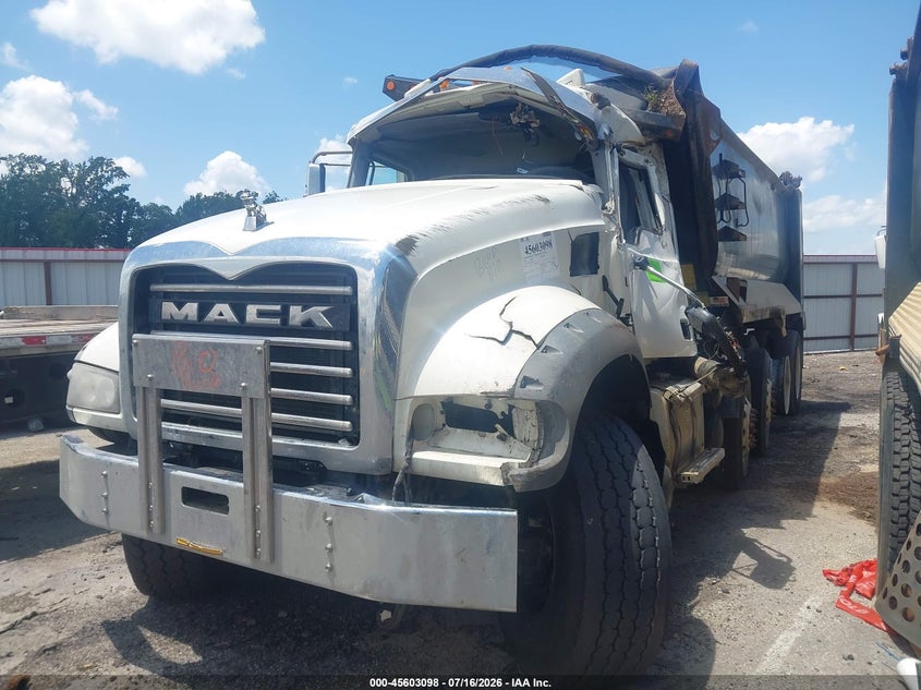 2021 Mack Granite VIN 1M2GR3TC2MM001141 IAAI salvage auction — ROLLOVER, Clear (Arkansas), sold $35,700 on 2026-08-26 (photo 2)