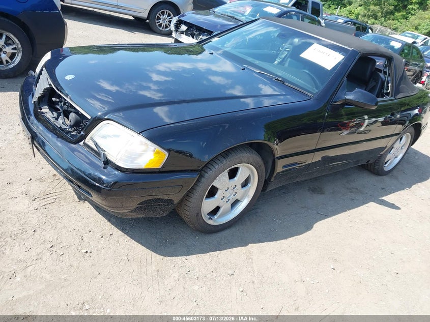 2000 Mercedes-benz Sl-klasse VIN WDBFA68FXYF191159 IAAI salvage auction — FRONT END, Clear (Massachusetts), sold $8,300 on 2026-07-17 (photo 2)