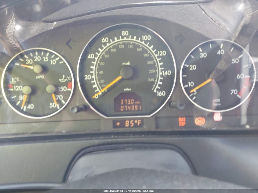 2000 Mercedes-benz Sl-klasse VIN WDBFA68FXYF191159 IAAI salvage auction — FRONT END, Clear (Massachusetts), sold $8,300 on 2026-07-17 (photo 7)