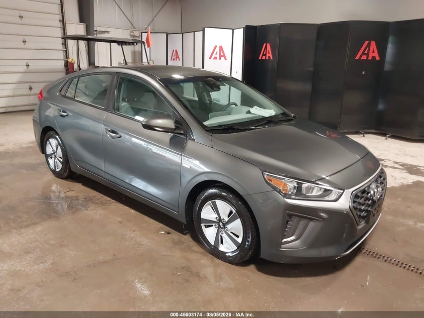 2020 Hyundai Ioniq hybrid VIN KMHC65LC6LU220461 — IAAI salvage auction photo
