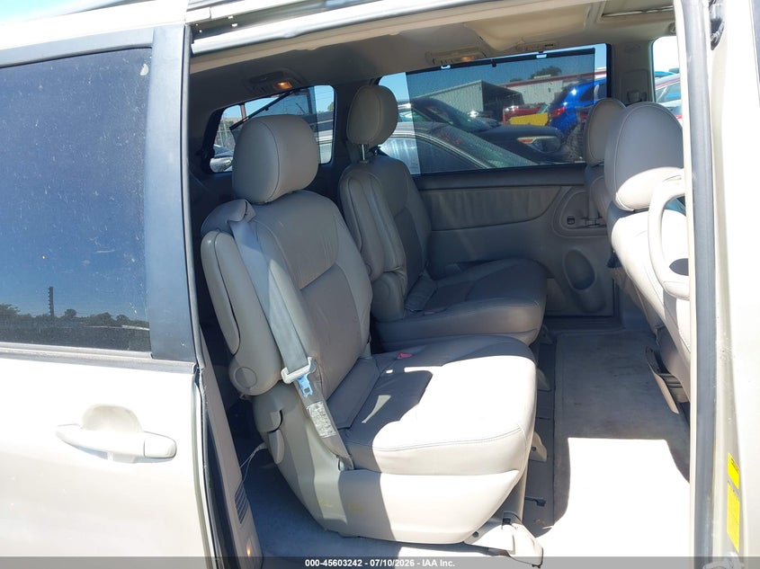 2004 Toyota Sienna VIN 5TDZA22C64S012602 IAAI salvage auction — NORMAL WEAR, Clear - Dealer Only (California), sold $500 on 2026-07-18 (photo 8)