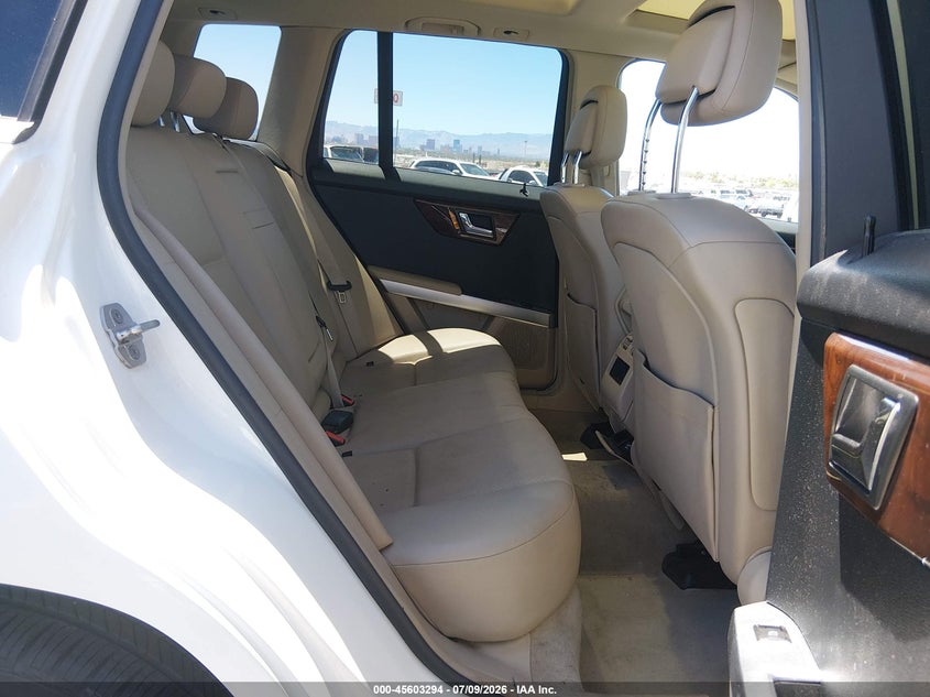 2010 Mercedes-benz Glk-klasse VIN WDCGG8HB4AF388115 IAAI salvage auction — NORMAL WEAR, Clear (Nevada), sold $2,075 on 2026-08-21 (photo 8)