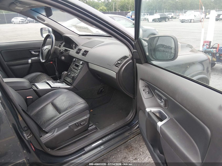 2013 Volvo Xc90 VIN YV4952CY3D1668460 IAAI salvage auction — NORMAL WEAR, Clear (South Carolina), sold $800 on 2026-07-22 (photo 5)
