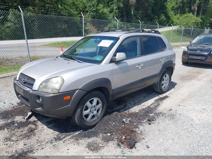 2005 Hyundai Tucson VIN KM8JN12DX5U129368 IAAI salvage auction — NORMAL WEAR, Clear, sold $225 on 2026-07-21 (photo 2)