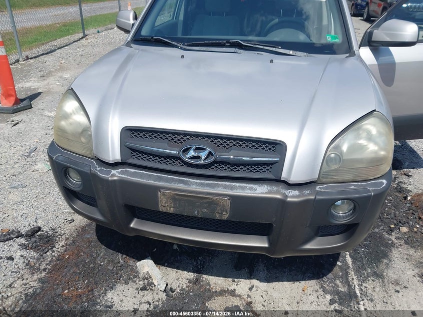 2005 Hyundai Tucson VIN KM8JN12DX5U129368 IAAI salvage auction — NORMAL WEAR, Clear, sold $225 on 2026-07-21 (photo 6)