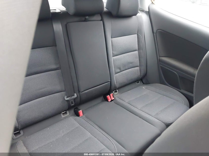 2011 Volkswagen Golf VIN WVWAB7AJ1BW095294 IAAI salvage auction — NORMAL WEAR, Clear (New York), sold $450 on 2026-07-28 (photo 8)