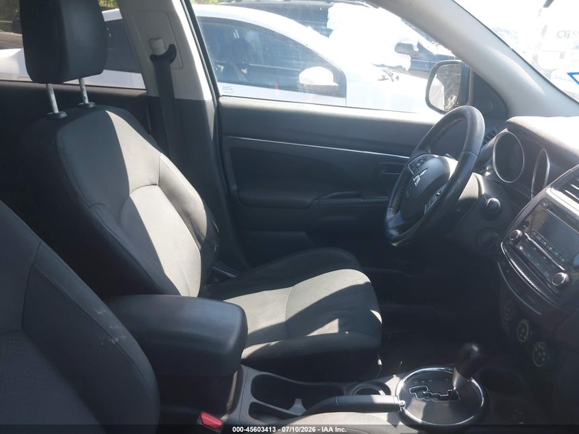 2015 Mitsubishi Outlander VIN 4A4AP3AU3FE025501 IAAI salvage auction — NORMAL WEAR, Original (Texas), sold $500 on 2026-07-27 (photo 5)