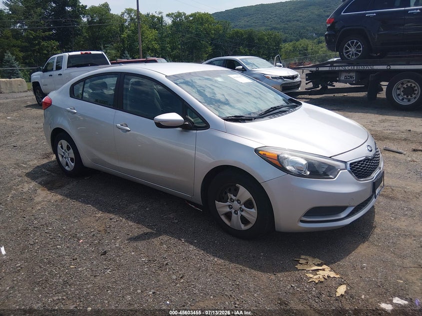 2014 Kia Forte VIN KNAFK4A61E5132870 IAAI salvage auction — NORMAL WEAR, Clear (New Jersey), sold $1,675 on 2026-07-16 (photo 1)