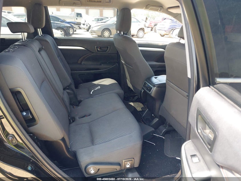 2014 Toyota Highlander VIN 5TDBKRFH3ES046821 IAAI salvage auction — NORMAL WEAR, Salvage Title, sold $6,500 on 2026-08-01 (photo 8)