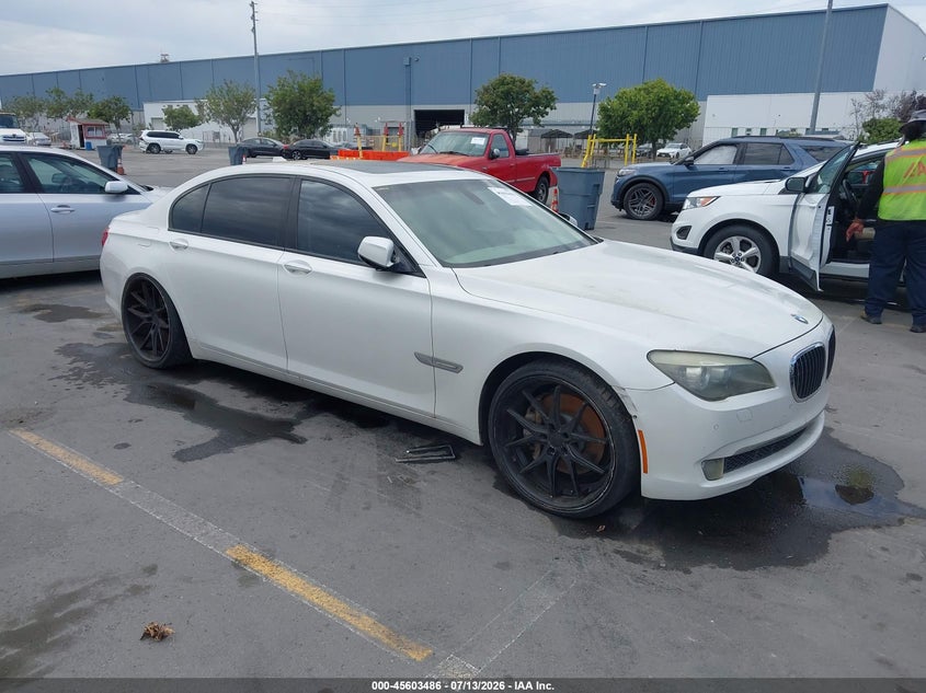 2009 BMW 7 series VIN WBAKB83519CY58773 IAAI salvage auction — NORMAL WEAR, Salvage (California), sold $125 on 2026-07-29 (photo 1)