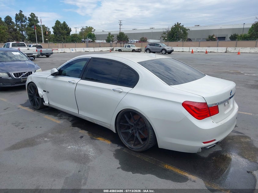 2009 BMW 7 series VIN WBAKB83519CY58773 IAAI salvage auction — NORMAL WEAR, Salvage (California), sold $125 on 2026-07-29 (photo 3)