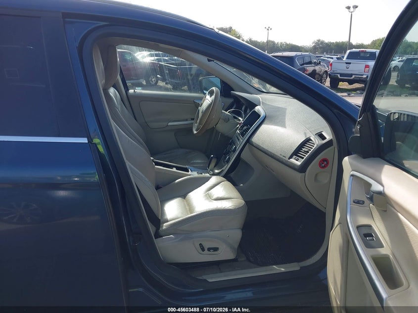 2011 Volvo Xc60 VIN YV4902DZ8B2216792 IAAI salvage auction — LEFT SIDE, Clear (Florida), sold $625 on 2026-07-29 (photo 5)