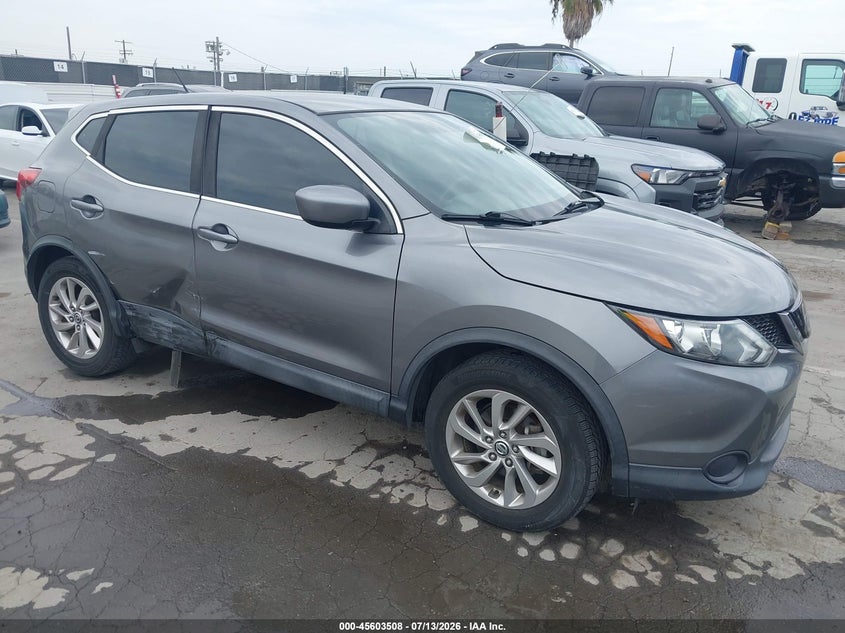 2019 Nissan Rogue VIN JN1BJ1CP0KW527897 IAAI salvage auction — FRONT END, Salvage (California), sold $2,600 on 2026-07-17 (photo 1)