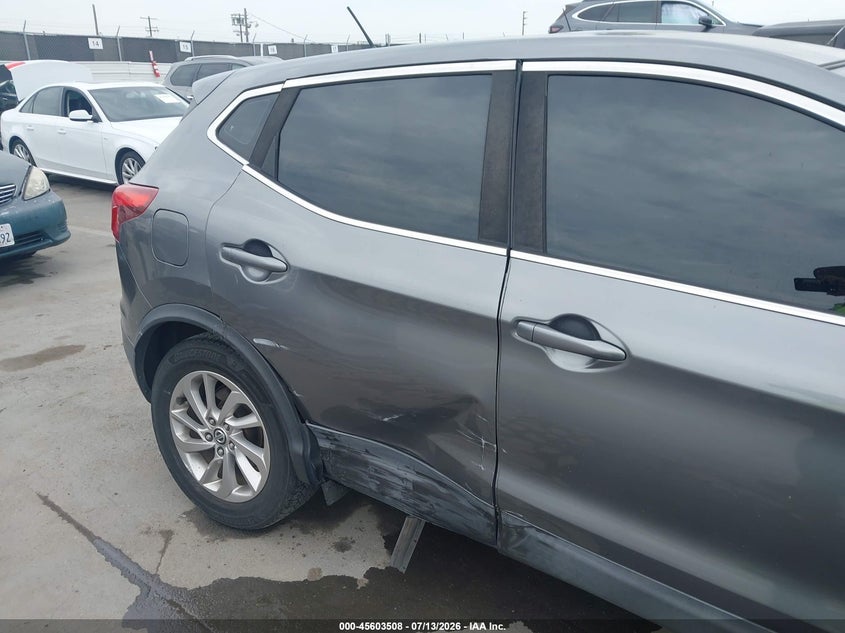 2019 Nissan Rogue VIN JN1BJ1CP0KW527897 IAAI salvage auction — FRONT END, Salvage (California), sold $2,600 on 2026-07-17 (photo 6)
