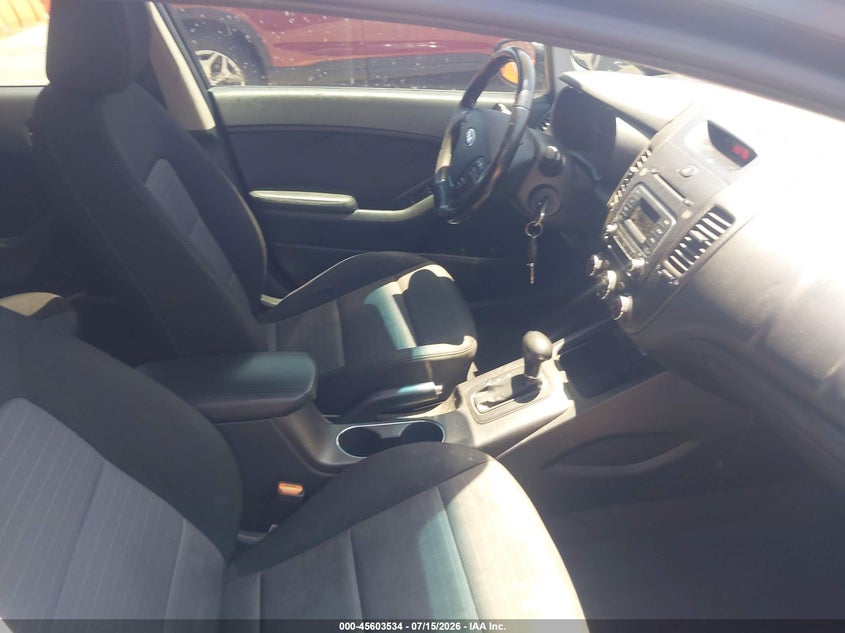 2015 Kia Forte VIN KNAFX5A82F5327452 IAAI salvage auction — LEFT SIDE, Salvage (California), sold $775 on 2026-07-29 (photo 5)