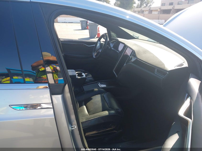 2016 Tesla Model x VIN 5YJXCBE41GF001294 IAAI salvage auction — FRONT END, Salvage (California), sold $7,400 on 2026-08-01 (photo 5)