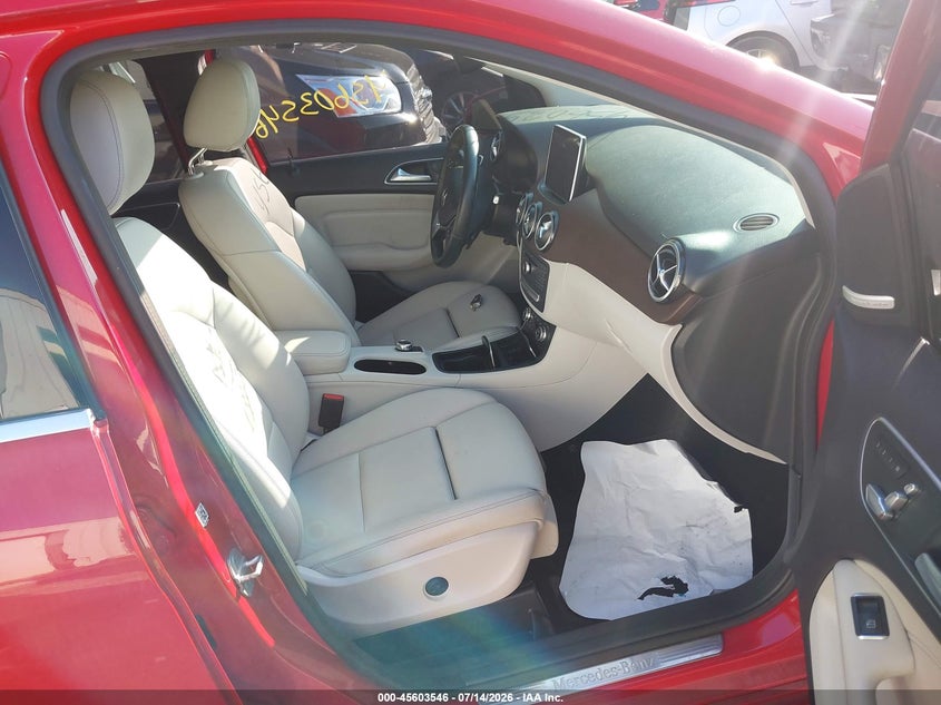2016 Mercedes-benz B-class VIN WDDVP9AB0GJ009152 IAAI salvage auction — FRONT END, Clear (Indiana), sold $3,500 on 2026-07-29 (photo 5)