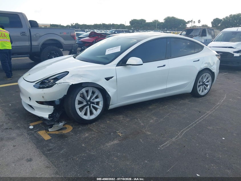 2022 Tesla Model 3 VIN 5YJ3E1EB6NF269353 IAAI salvage auction — LEFT SIDE, Salvage Title, sold $9,400 on 2026-08-28 (photo 6)