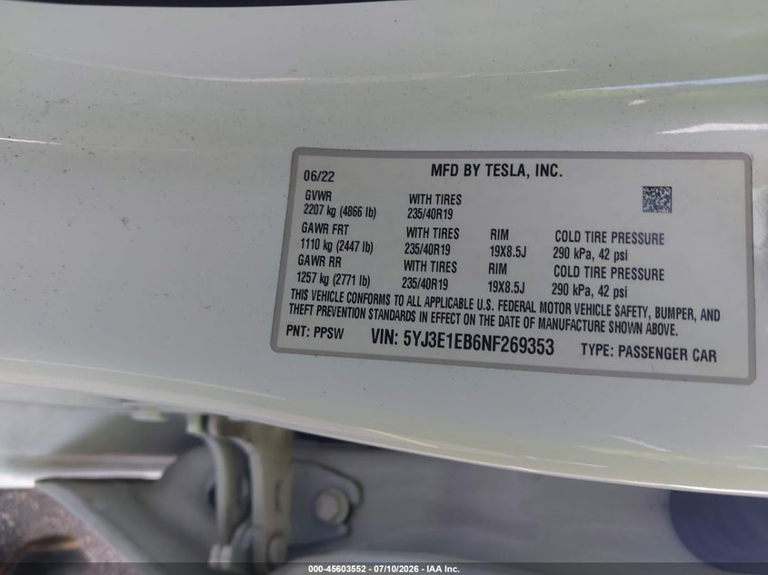 2022 Tesla Model 3 VIN 5YJ3E1EB6NF269353 IAAI salvage auction — LEFT SIDE, Salvage Title, sold $9,400 on 2026-08-28 (photo 9)