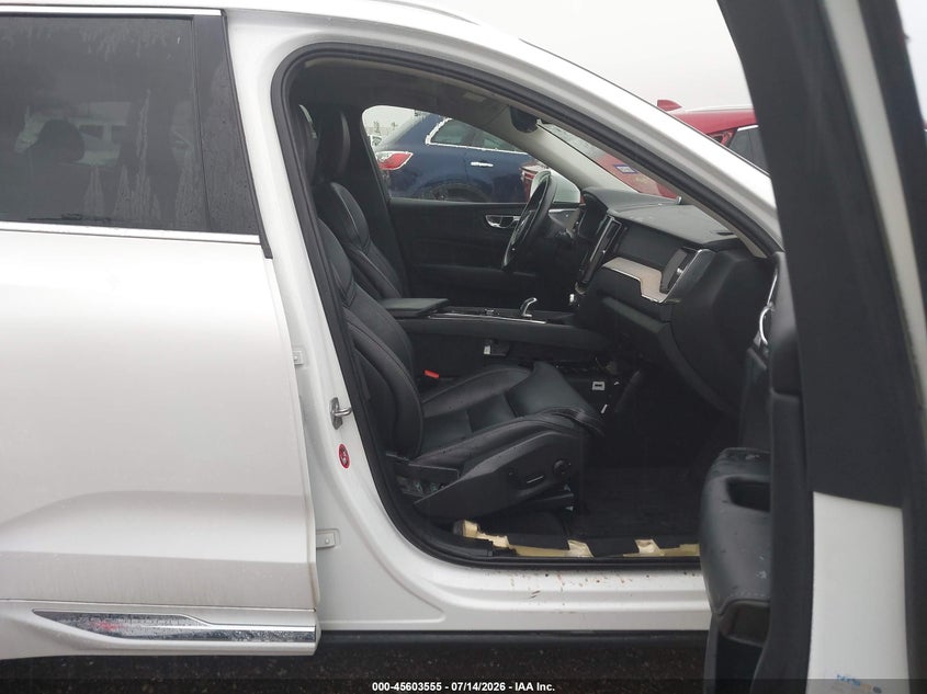2018 Volvo Xc60 VIN LYVBR0DL9JB070278 IAAI salvage auction — STORM DAMAGE, Salvage (Texas), sold $3,200 on 2026-07-30 (photo 5)