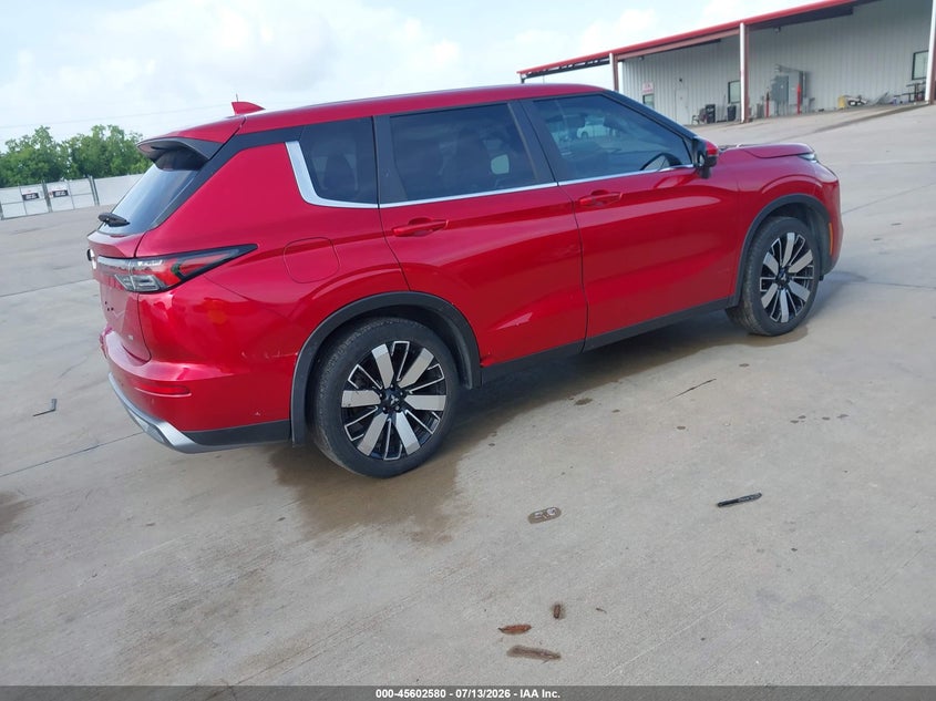 2025 Mitsubishi Outlander VIN JA4J3VA85SZ021755 IAAI salvage auction — REAR END, Wait Title, sold $11,150 on 2026-09-08 (photo 4)