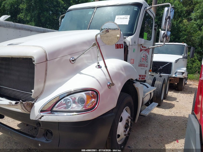 2004 Freightliner Conventional VIN 1FUJA6AS94LM48206 IAAI salvage auction — FRONT END, Salvage (South Carolina), sold $2,250 on 2026-07-21 (photo 2)
