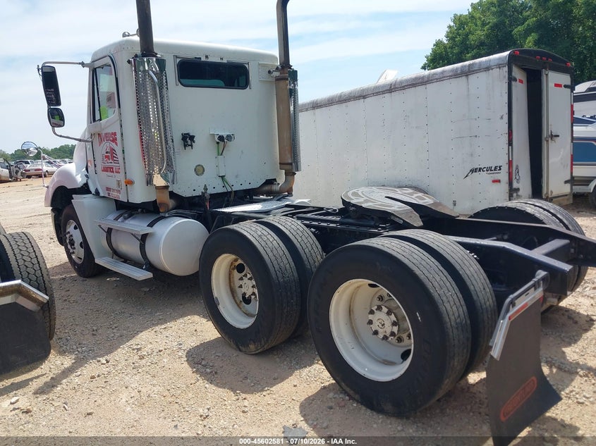 2004 Freightliner Conventional VIN 1FUJA6AS94LM48206 IAAI salvage auction — FRONT END, Salvage (South Carolina), sold $2,250 on 2026-07-21 (photo 3)