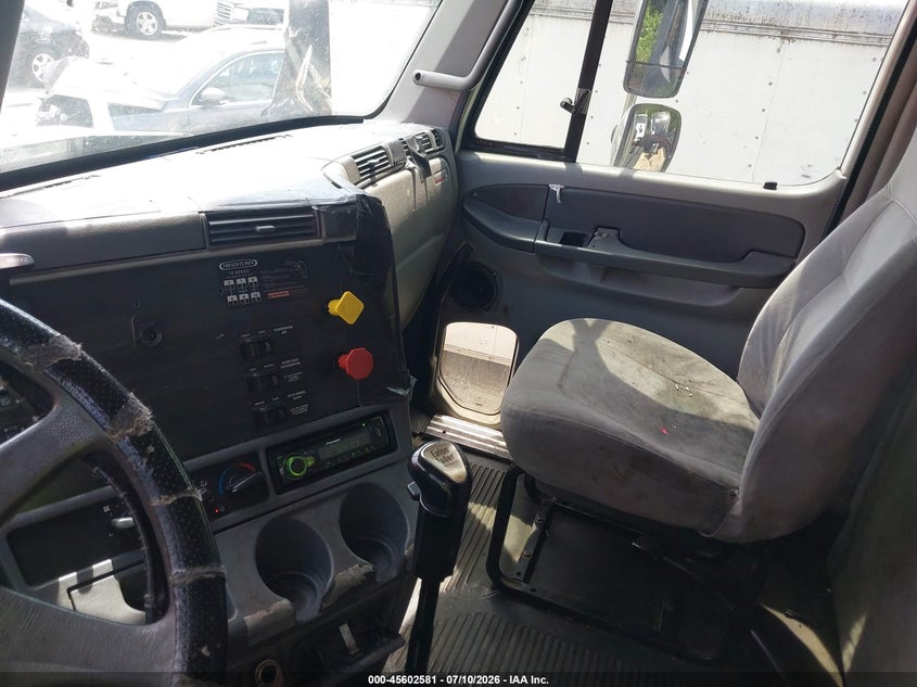 2004 Freightliner Conventional VIN 1FUJA6AS94LM48206 IAAI salvage auction — FRONT END, Salvage (South Carolina), sold $2,250 on 2026-07-21 (photo 6)