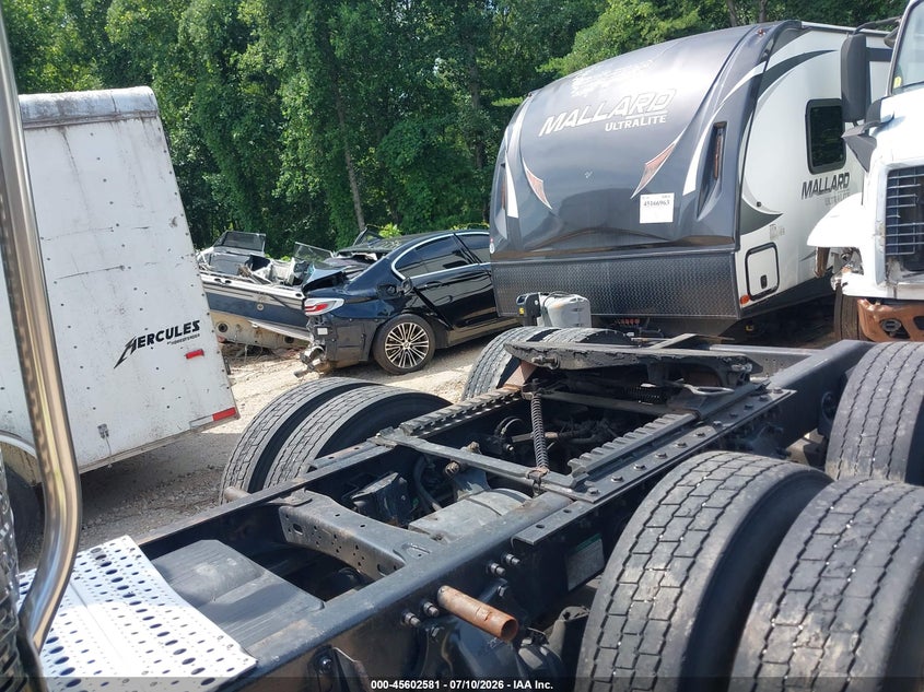 2004 Freightliner Conventional VIN 1FUJA6AS94LM48206 IAAI salvage auction — FRONT END, Salvage (South Carolina), sold $2,250 on 2026-07-21 (photo 7)