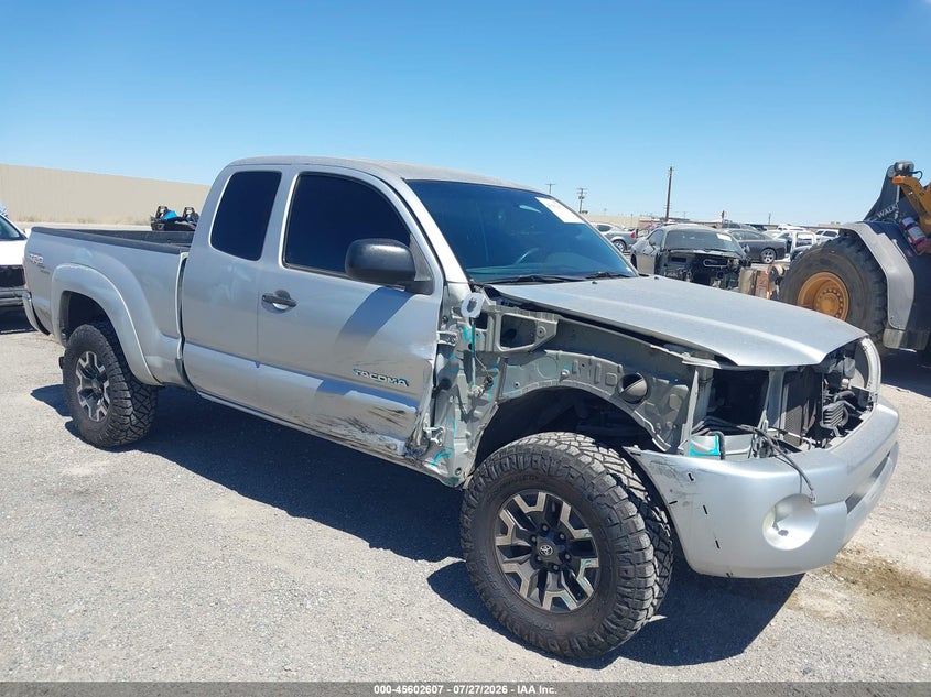 2008 Toyota Tacoma VIN 5TETU62N38Z499546 IAAI salvage auction — RIGHT FRONT, Salvage (California), sold $3,450 on 2026-08-01 (photo 1)
