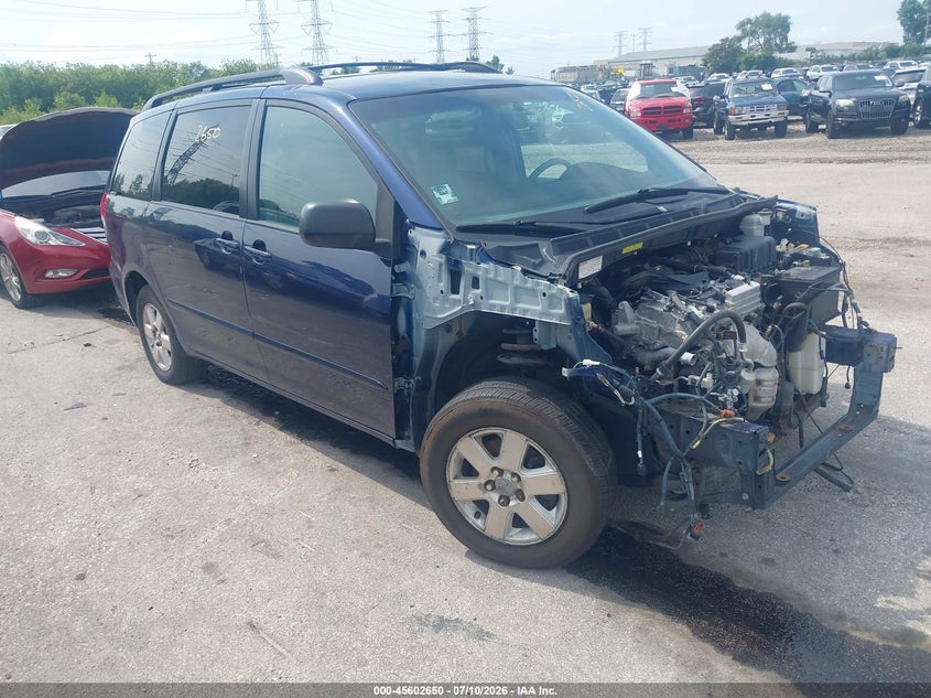 2007 Toyota Sienna VIN 5TDZK23C17S084498 IAAI salvage auction — NORMAL WEAR, Clear (Illinois), sold $550 on 2026-07-29 (photo 1)