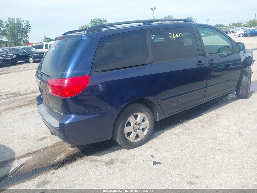 2007 Toyota Sienna VIN 5TDZK23C17S084498 IAAI salvage auction — NORMAL WEAR, Clear (Illinois), sold $550 on 2026-07-29 (photo 4)