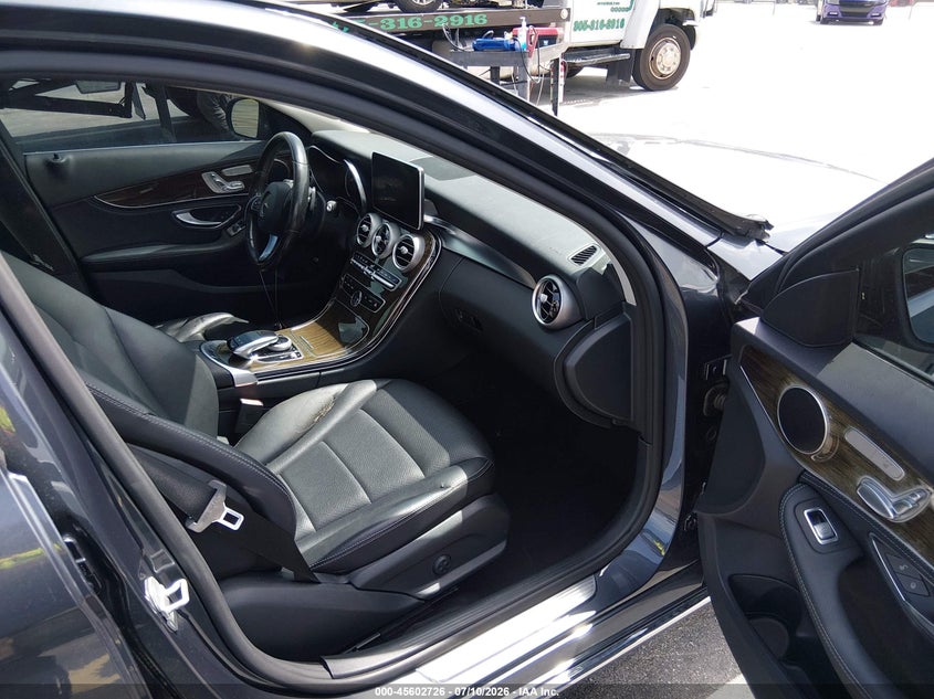 2016 Mercedes-benz C-klasse VIN WDDWF4JB5GR134367 IAAI salvage auction — RIGHT FRONT, Rebuildable (Florida), sold $5,000 on 2026-08-11 (photo 5)