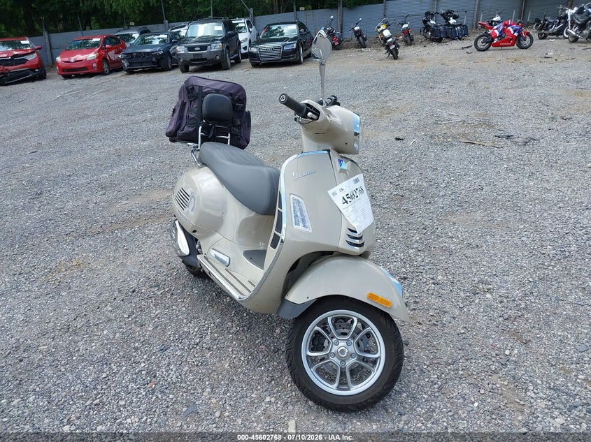 2025 Vespa Gts VIN ZAPMD30N4S5100013 IAAI salvage auction — FRONT END, Salvage (Pennsylvania), sold $2,200 on 2026-08-11 (photo 1)