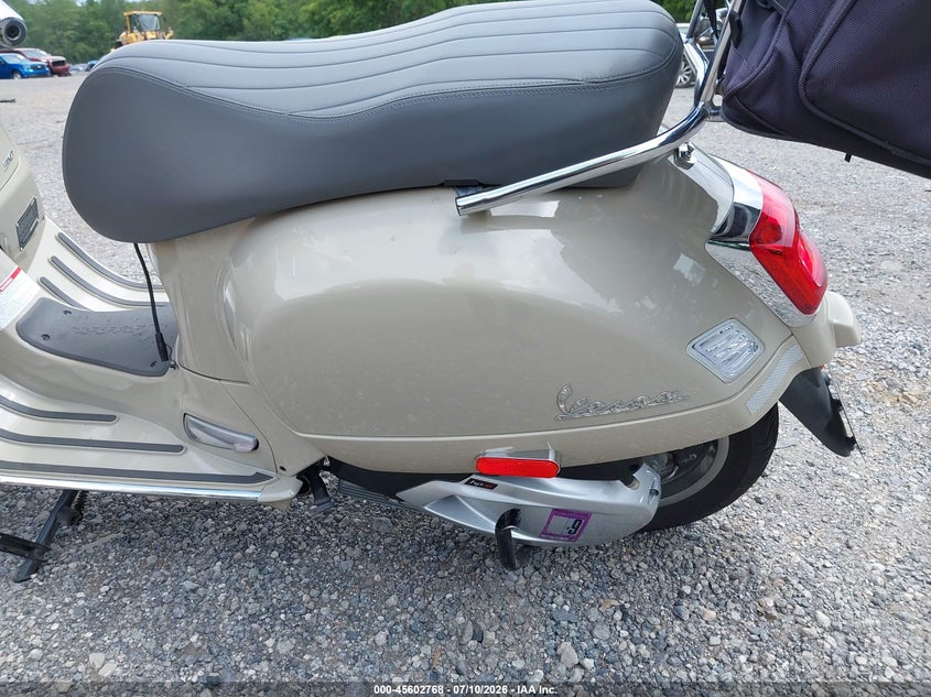 2025 Vespa Gts VIN ZAPMD30N4S5100013 IAAI salvage auction — FRONT END, Salvage (Pennsylvania), sold $2,200 on 2026-08-11 (photo 9)