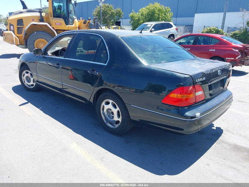 2001 Lexus Ls 430 VIN JTHBN30F110049692 IAAI salvage auction — NORMAL WEAR, Clear - Dealer Only (California), sold $425 on 2026-07-20 (photo 3)