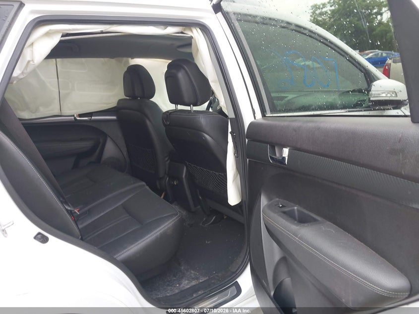 2011 Kia Sorento VIN 5XYKWDA25BG163402 IAAI salvage auction — SIDE, Salvage (Pennsylvania), sold $700 on 2026-07-25 (photo 8)